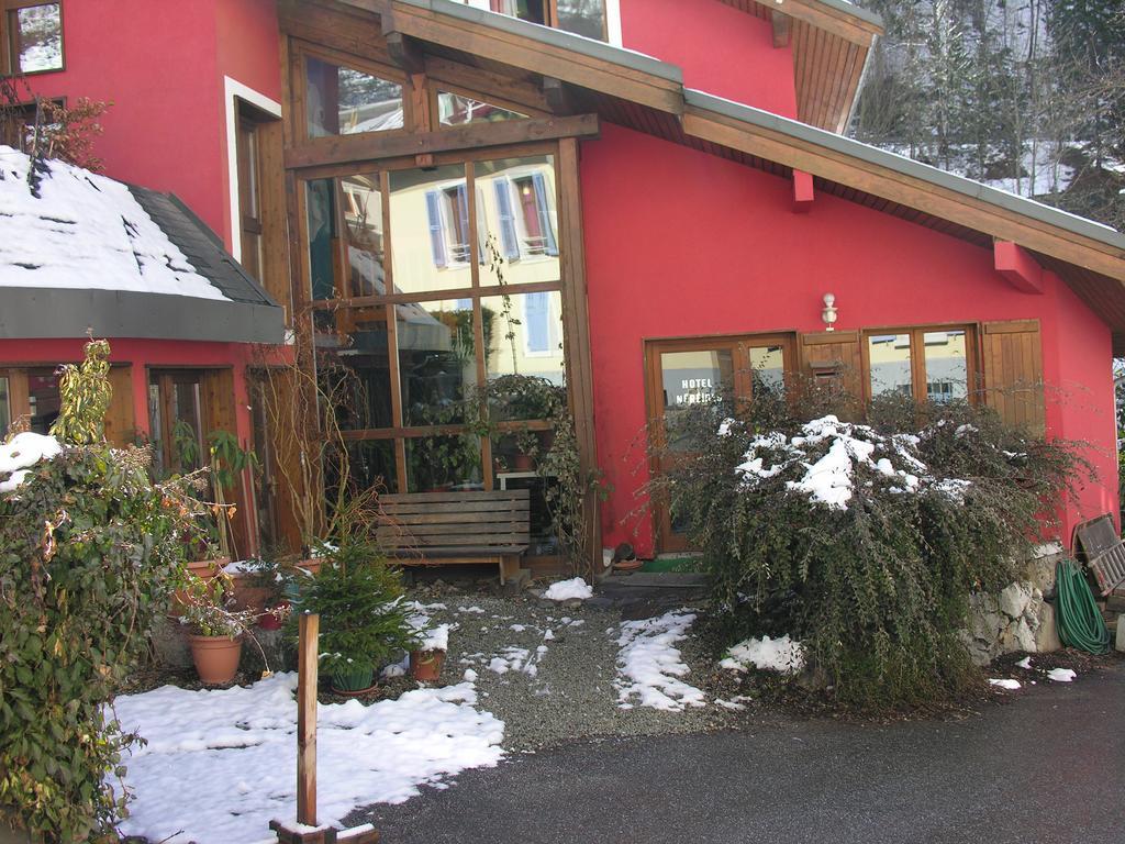 Les Néreïdes Studios et Appartements Brides Les Bains Exterior foto