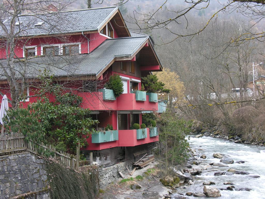 Les Néreïdes Studios et Appartements Brides Les Bains Exterior foto